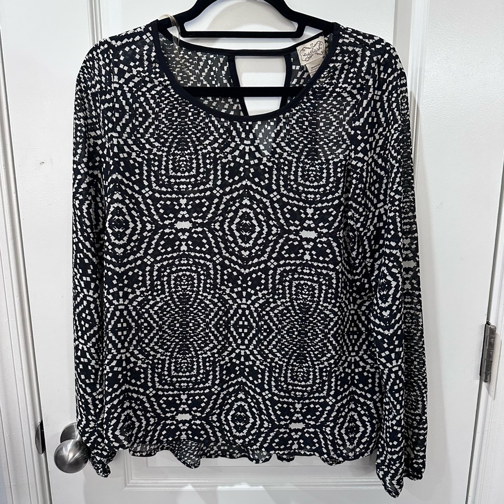 Black & White Blouse - Size Medium